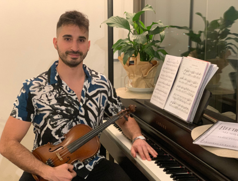 Rodrigo San Martín invita a los amigos de Radio Beethoven a sumarse a orquesta comunitaria
