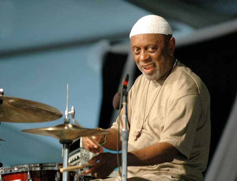 En Puro Jazz, programa dedicado a la memoria del baterista Albert "Tootie" Heath.