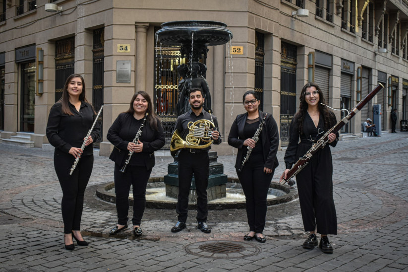 El quinteto ofrece el estreno absoluto de Solaris de Javiera Campos Gatica y un arreglo de Cuadros de una exposición de Musorgsky.