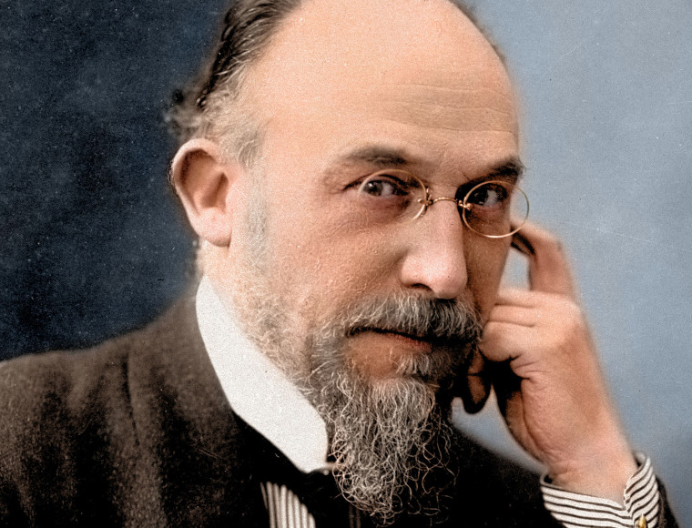 El particular y enorme legado de Erik Satie en el centenario de su deceso