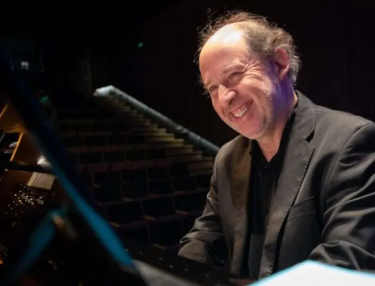 Luis Alberto Latorre lidera monográfico de Brahms: "Uno se sorprende de que un joven de veintitantos años tenga tanto dominio de la escritura y de la literatura pianística"