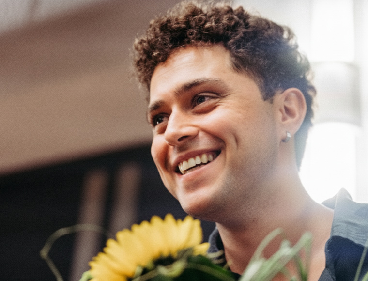 Raimundo Luco: el virtuoso guitarrista de 26 años tiene dos conciertos en Chile y ahora va por la dirección orquestal