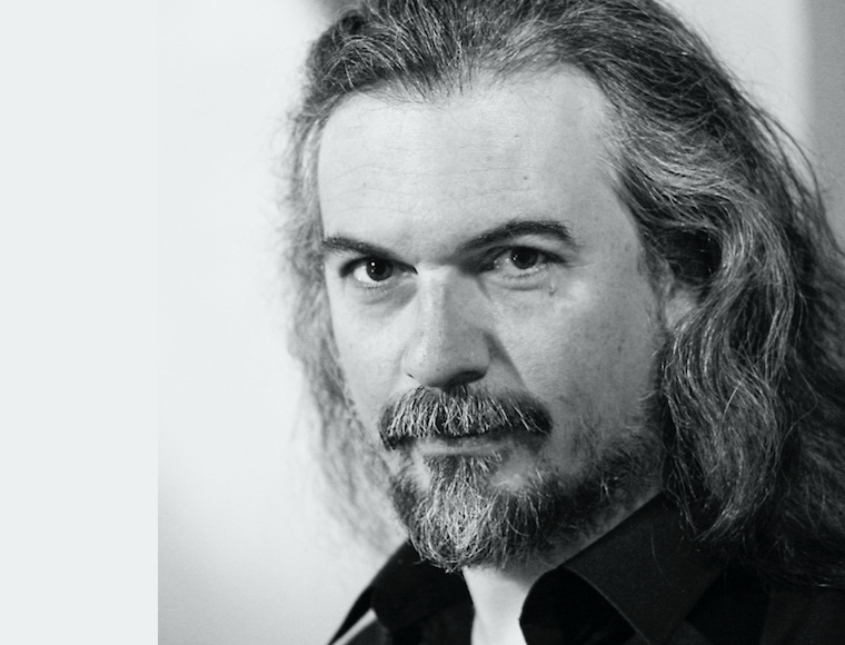 José Miguel Candela lanza disco Piezas Sueltas (2000-2025): "Este barrido cronológico permite ver maneras de hacer que van cambiando a través del tiempo y cuáles cosas se mantienen estables"