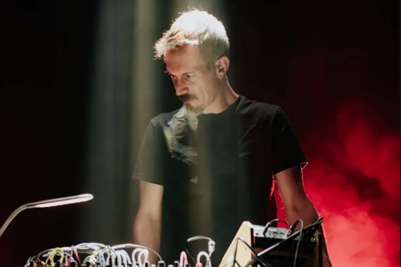 Un showcase de Sebastián Vergara, artista del sello chileno, marca la presencia de Chile en esta edición del evento.