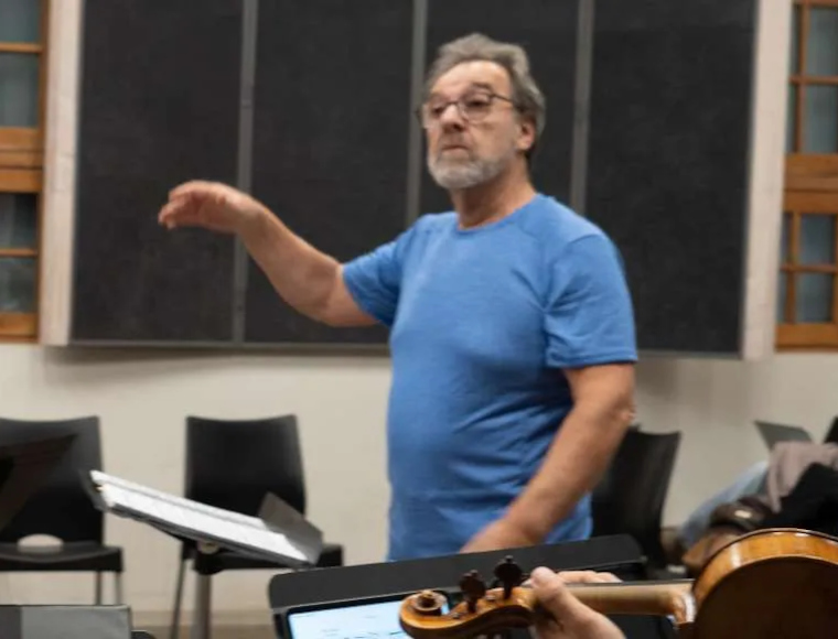 El Ciclo Bach Santiago vuelve a la Catedral y con cantatas que el director Néstor Zadoff califica como emotivas y virtuosas, especialmente para el tenor y el barítono