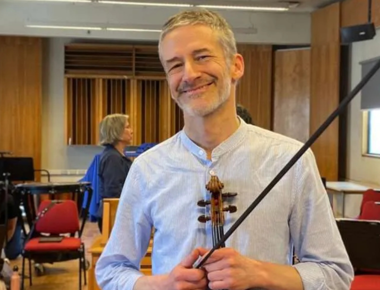 Cristóbal Urrutia debuta en Bach Santiago: "Es un honor participar en un proyecto de esta envergadura y tan interesante"